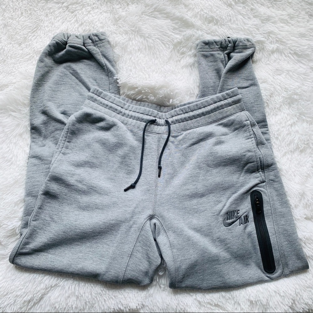 NIKE Pivot Pants / Sweatpants / Sweats /Joggers